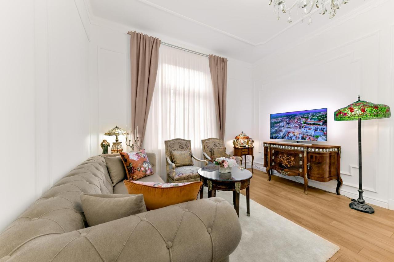Luxury Class Apartment - 1St Floor, Large Apartment, Downtown, Newly Renovated, Fast Wifi, 4X Air Conditioning ซาเกร็บ ภายนอก รูปภาพ