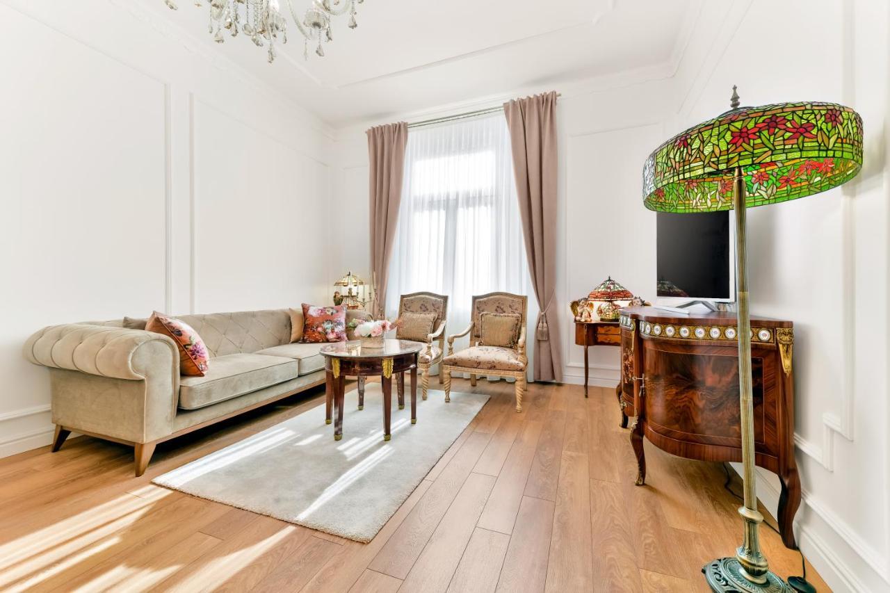 Luxury Class Apartment - 1St Floor, Large Apartment, Downtown, Newly Renovated, Fast Wifi, 4X Air Conditioning ซาเกร็บ ภายนอก รูปภาพ